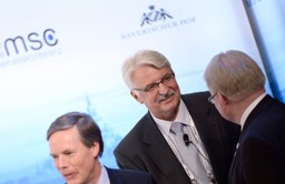 Waszczykowski w USA zaapeluje o pomoc w śledztwie smoleńskim