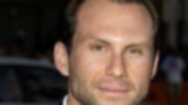 Christian Slater broni Jamesa Woodsa