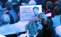 Romantyczni pozytywiści, czyli dlaczego daliśmy się uwieść 'dobrej zmianie'?