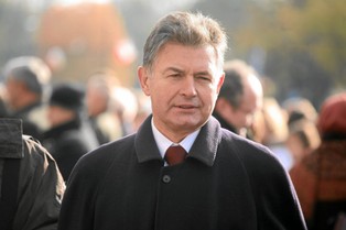 Nie tylko ludzie Tuska rozdają posady: Zobacz, jak politycy zatrudniają rodzinę i znajomych