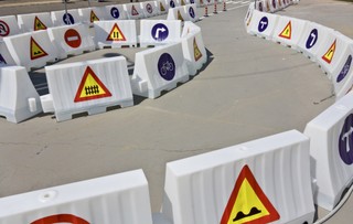 Część ośrodków wstrzymała egzaminy na prawo jazdy. Jest reakcja ministra