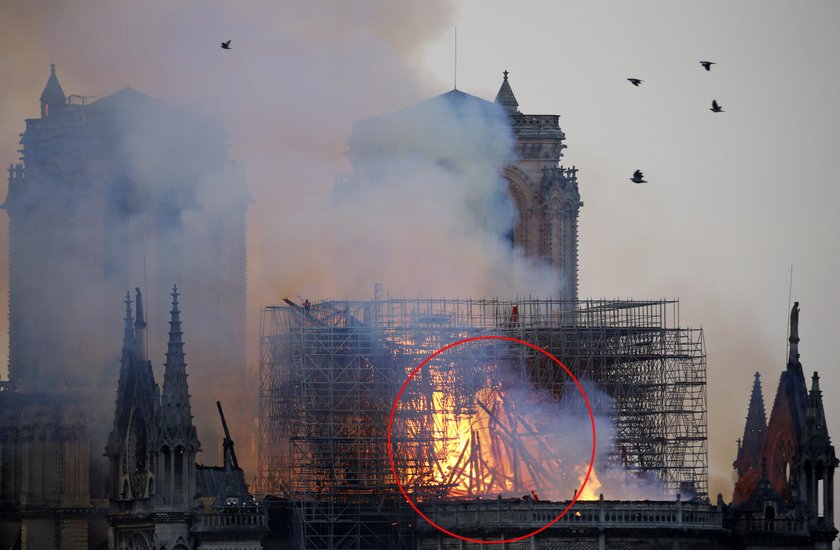 Dach katedry Notre-Dame spłonął w wyniku pożaru 5 kwietnia tego roku