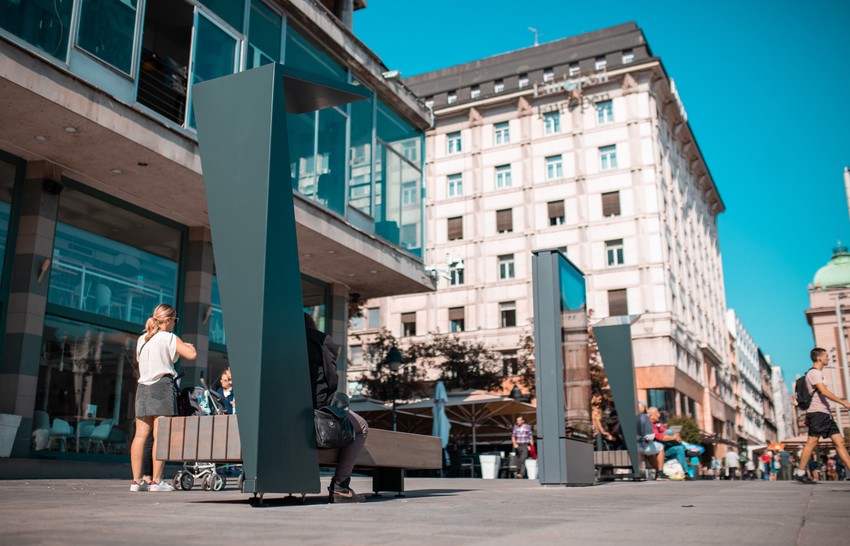 Pametne klupe su potpuno besplatne za korišćenje
