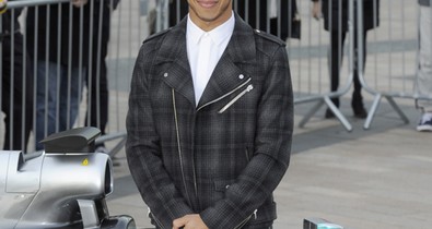 A hét legstílusosabb pasija: Lewis Hamilton