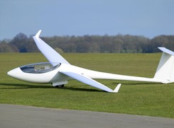 Drugi wypadek na szybowcowych zawodach w Pile. Zginął pilot. WIDEO