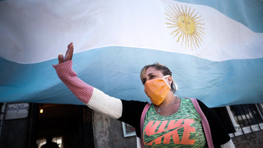 Argentyna: przerwał kwarantannę 15 razy, zapłacił 1 mln peso (40 tys. zł)