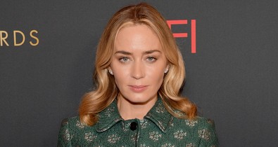 Mit művel Emily Blunt? Zseniális szettekben a vörös szőnyegen