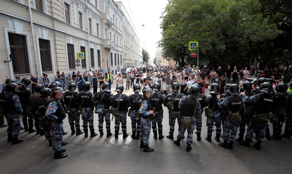 Rosja: policja zatrzymała setki osób na wiecu opozycji