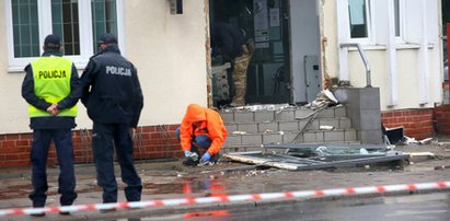 Zuchwały napad w Odolanowie. Wysadzili bankomat, ale coś poszło nie tak...