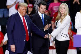 PORODILA SE TIFANI TRAMP Detetu dala PRAVOSLAVNO IME, Tramp dobio 11. UNUČE, evo kog je pola beba: PRVA SLIKA RAZNEŽILA SVE