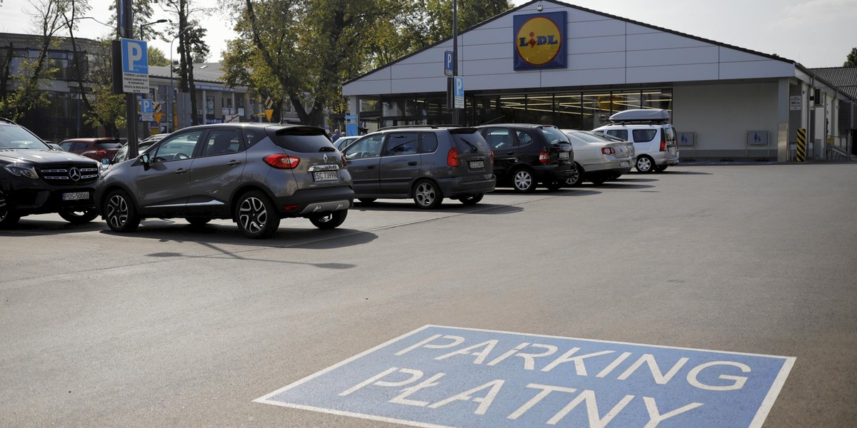 Płatne parkingi pod Lidlem