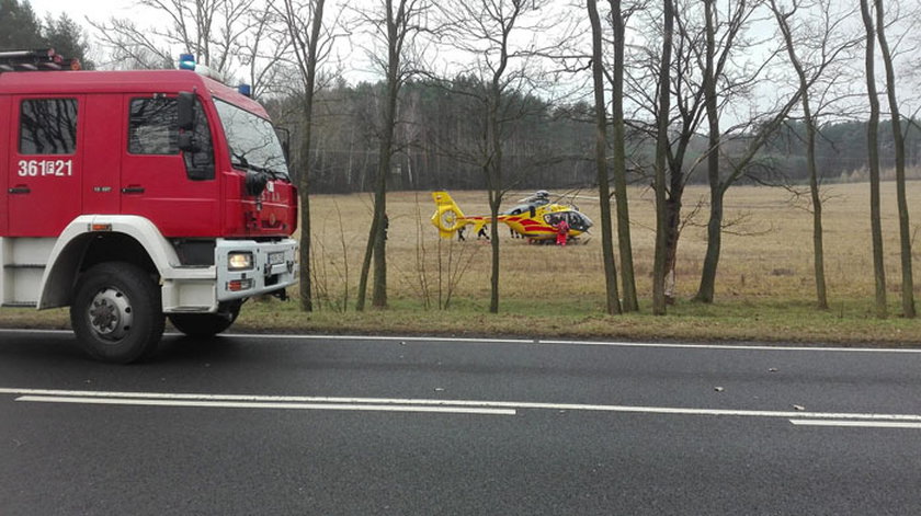 wypadek na trasie Gęstowice-Radomicko w powiecie krośnieńskim (woj. lubuskie). 