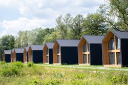 Nielegalne "osiedle covidowe" w Mechelinkach będzie zlikwidowane