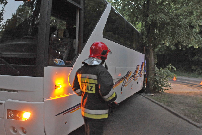 Autobus zaklinował się na ul. Haffnera 