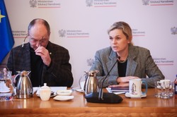 "Nie ma przestrzeni". Nowacka stanowczo o dodatkowych pieniądzach dla nauczycieli