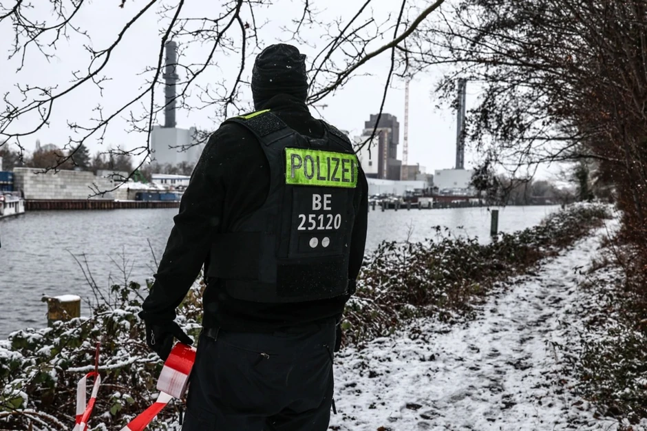 Policija na mestu požara u Berlinu kod trafostanice 3. januara