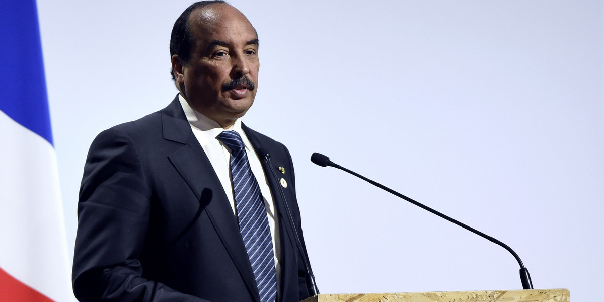 Prezydent Mauretanii Mohamed Ould Abdel Aziz przerwał mecz o superpuchar bo był nudny!