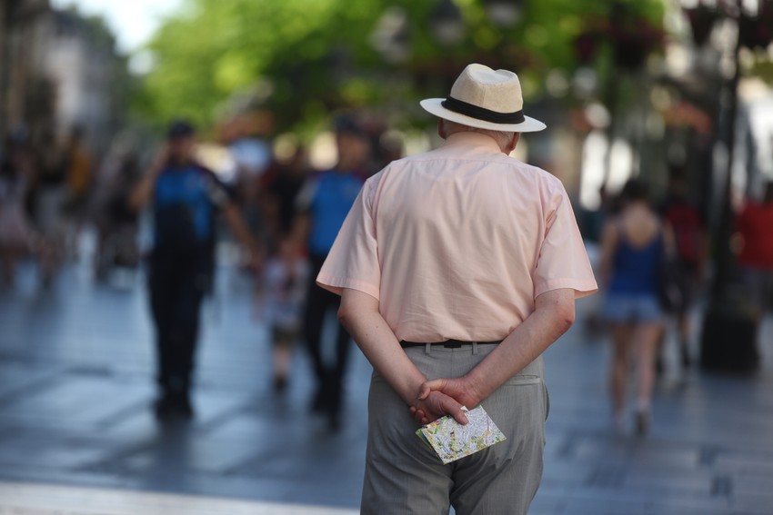 Stvarna starosna granica za penzionisanje prvo bi trebalo da se približi zakonskoj granici