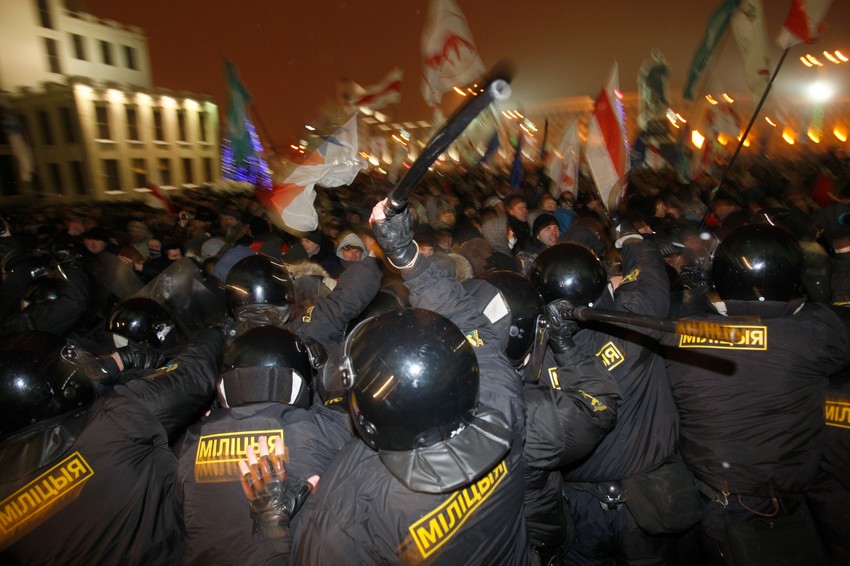 Masovni protesti u Minsku, Belorusija, 19. decembra 2010. nakon što je Lukašenko osvojio četvrti mandat