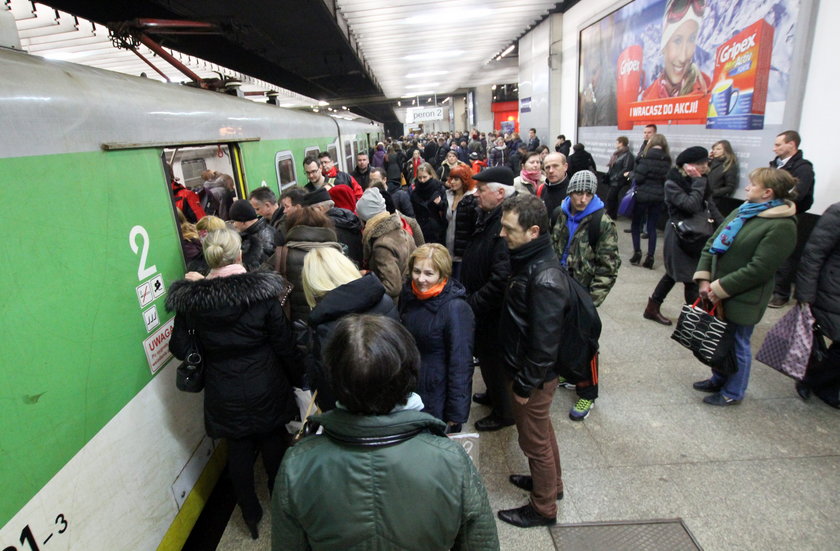 Pociągi jeżdżą przepełnione