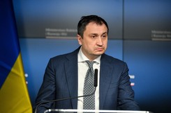 'Solski wpisuje się w retorykę Brukseli'. Wszyscy mówią o kompromisie i szykują się na spór