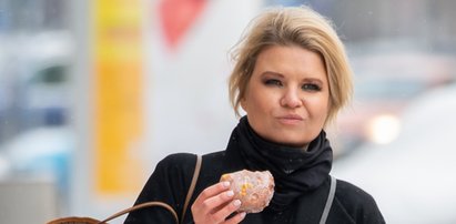 Manowska zadała szyku na mieście. Superbryką po pączki