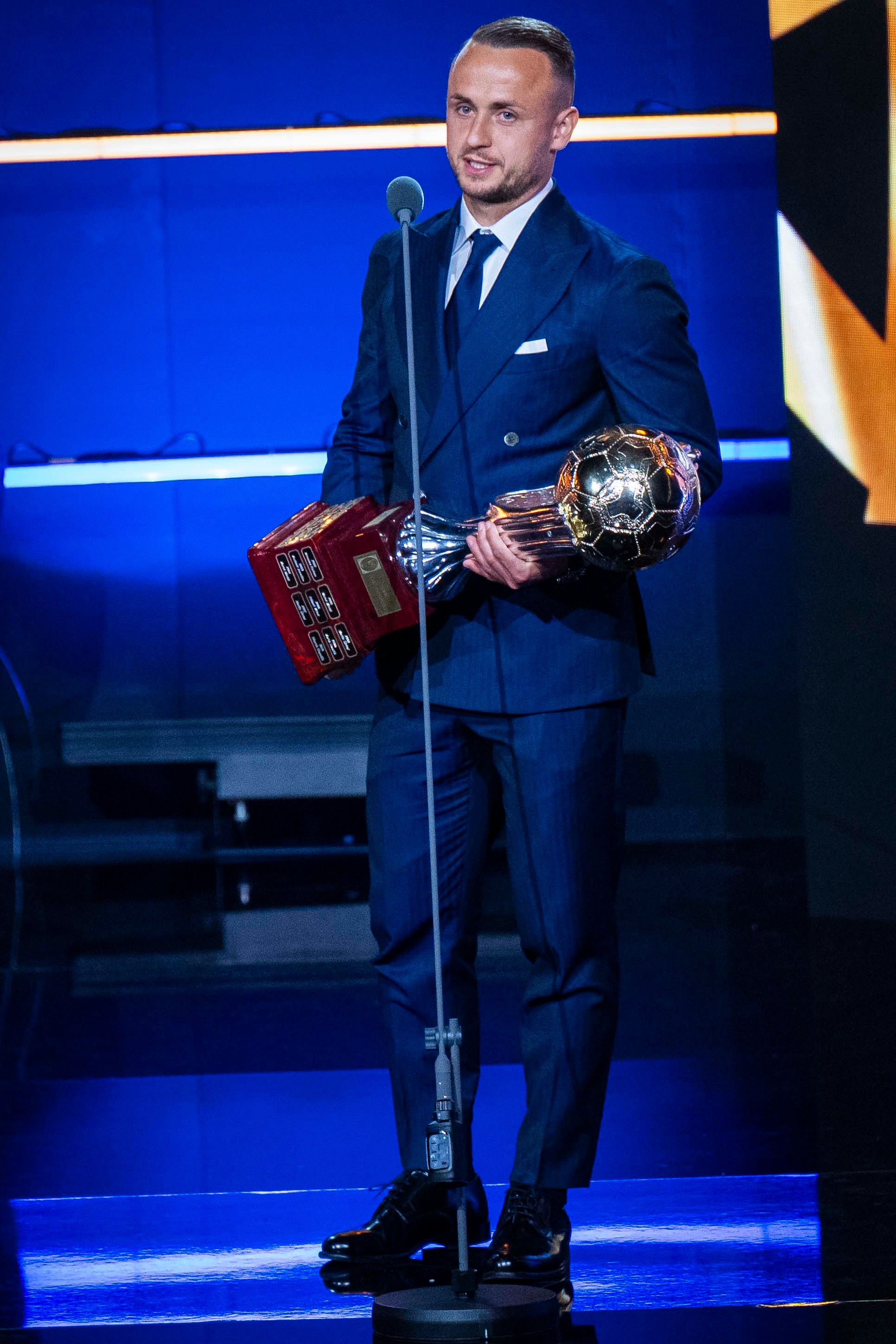 Stanislav Lobotka sa stal najlepším futbalistom Slovenska. 