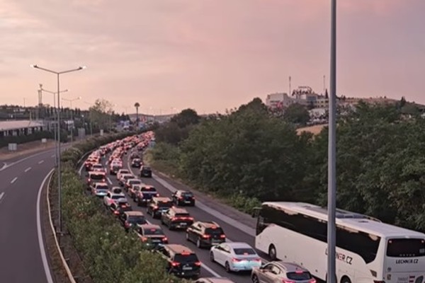 528161_slovenian-prime-minister-miro-cerar-ap