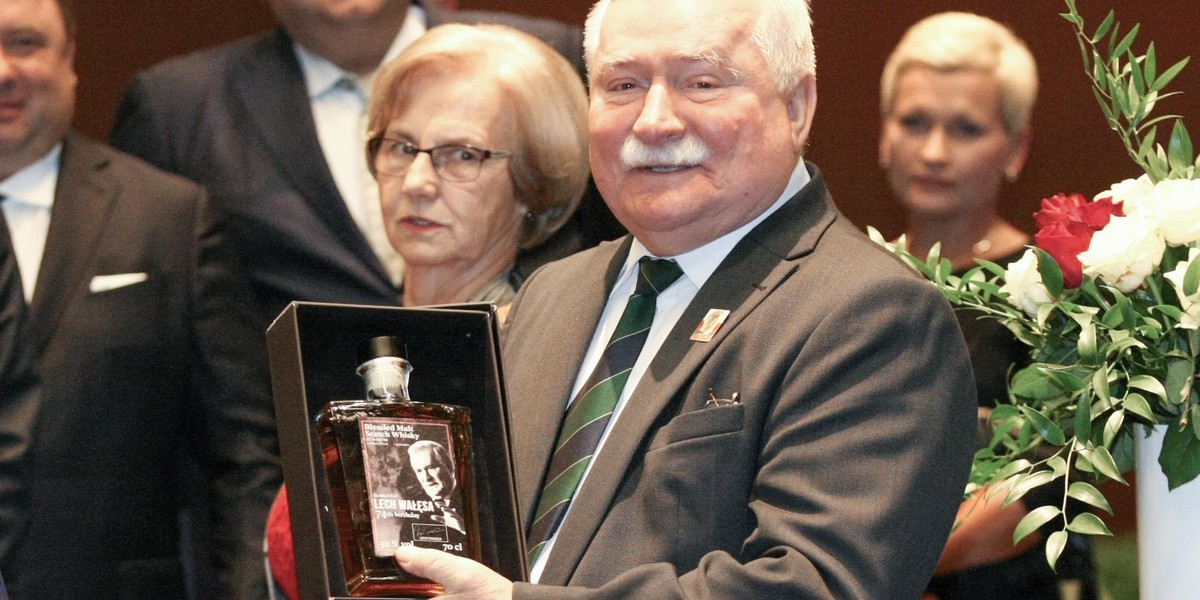 Lech Wałęsa obchodził 74 urodziny