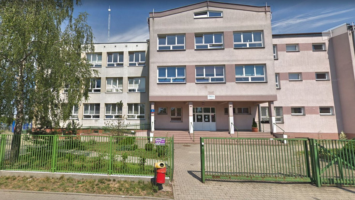 Wawer: Tragedia w szkole podstawowej. Nie żyje uczeń dźgnięty nożem