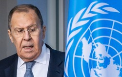 Guterres i Ławrow na zdjęciu, które obiegło świat. Na sekretarza generalnego ONZ posypały się gromy