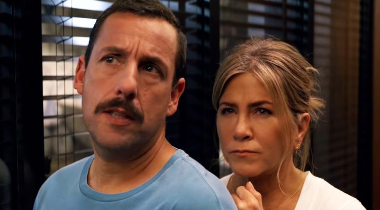 Adam Sandler és Jennifer Aniston a Murder Mystery c. filmben.