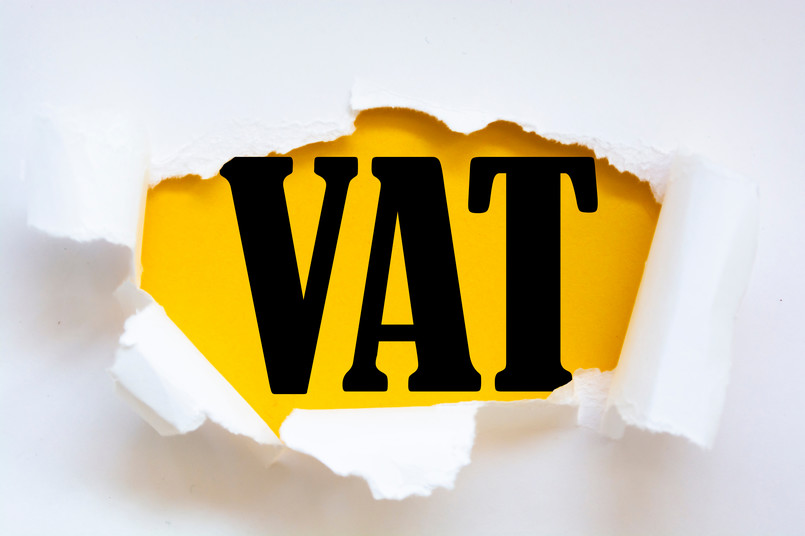 Czy opłata za dodatkowe usługi związane z odbiorem odpadów komunalnych podlega opodatkowaniu VAT?