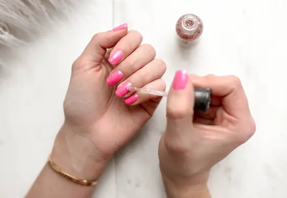 Idealny manicure krok po kroku. Pięć porad na piękne paznokcie