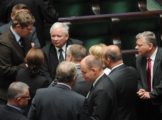 "Legislacyjny bubel", "prezydent za plecami urzędników". Opozycja krytykuje