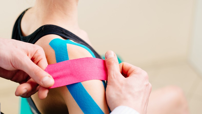 Znalezione obrazy dla zapytania plastry kinesiotaping