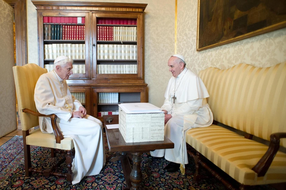 Papa Benedikt i papa Franja