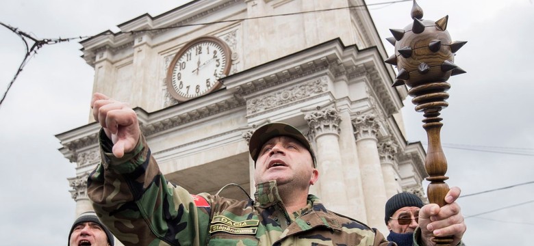 Dantejskie sceny w Mołdawii. Protestujący wybili szyby w siedzibie rządu