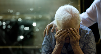 Z(a)gubieni w systemie. Chorzy na alzheimera i ich bliscy wołają o pomoc. &quot;To droga przez mękę i «na czuja»&quot;