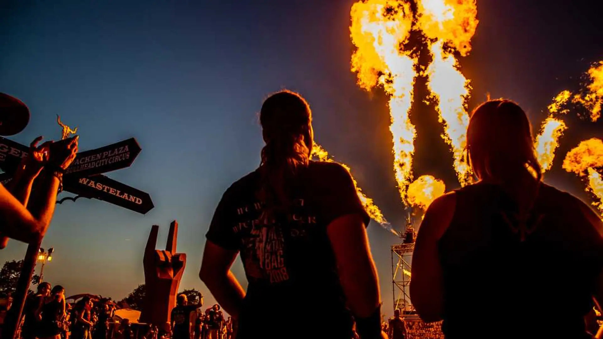 Sto wersji tej samej historii. Jak było naprawdę z "pijanymi dziadkami na festiwalu metalowym"