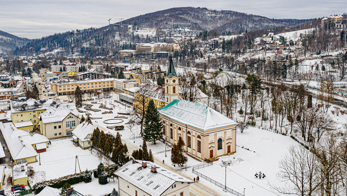 Turyści dopisali w Beskidach, ale jest ich mniej niż przed rokiem