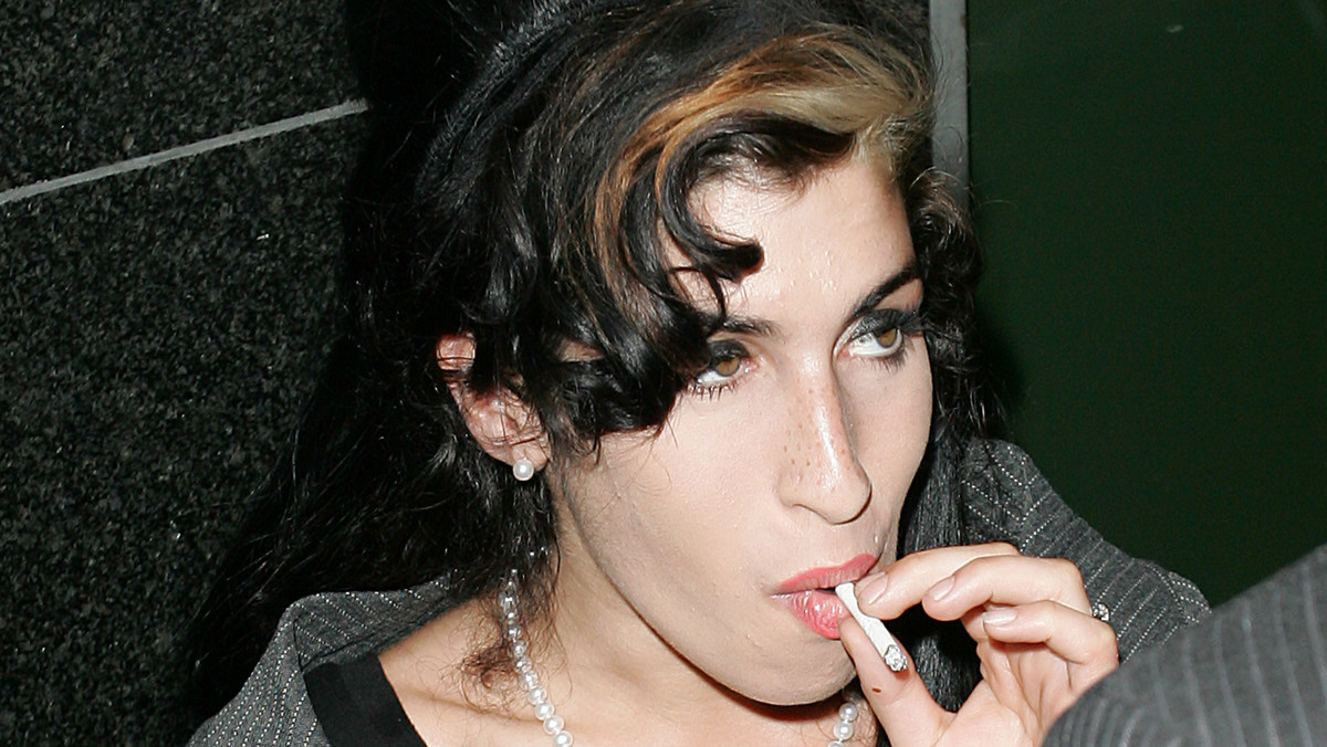 Brat Amy Winehouse uważa, że to bulimia jest prawdziwą przyczyną przedwczesnej śmierci piosenkarki.