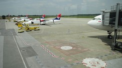Avion Er Srbije oštećen na Aerodromu Nikola Tesla