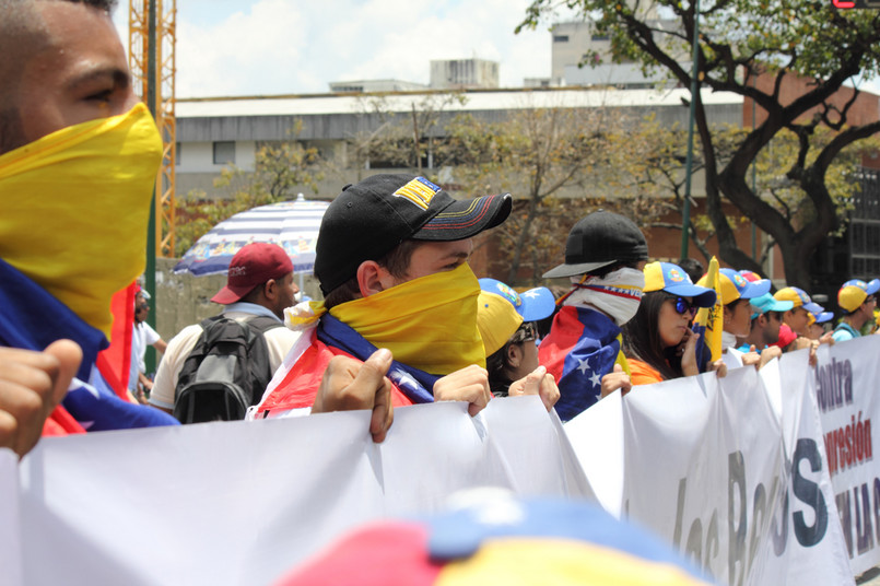 Maduro powiedział też, że Konstytuanta podejmie działania przeciwko "pasożytniczej burżuazji", aby rozwiązać kryzys gospodarczy.