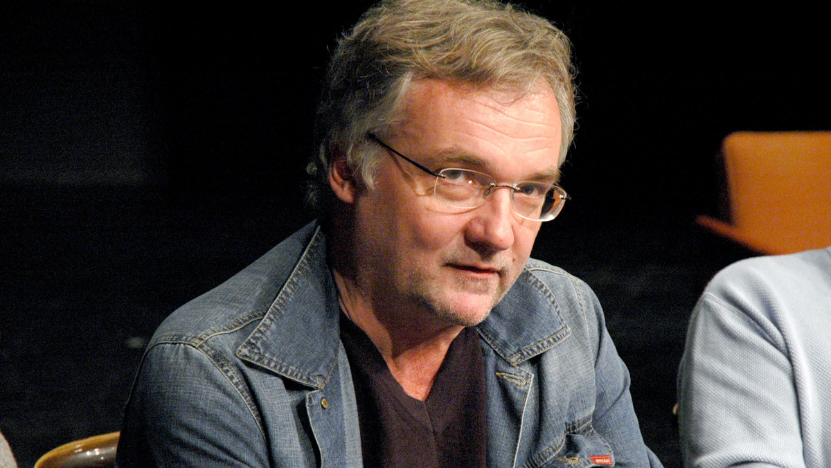 Jerzy Pilch, autor głośnej powieści "Pod Mocnym Aniołem", na podstawie której Wojciech Smarzowski nakręcił swoją najnowszą produkcję, zapowiedział, że nie pójdzie na premierę filmu.