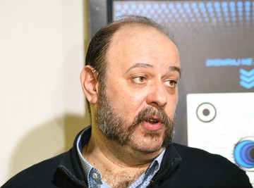 "Seljak, što ne kažeš dobar dan, bre?!" Ljuba Bandović otkriva kako ga je POKOJNI KOLEGA "RESETOVAO" ZA ŠANKOM - nastao MUK u čuvenoj "Potkovici"