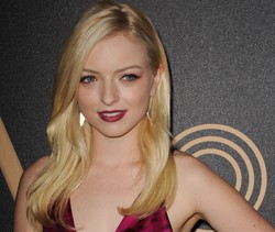 Piękna córka Clinta Eastwooda poprowadzi Złote Globy