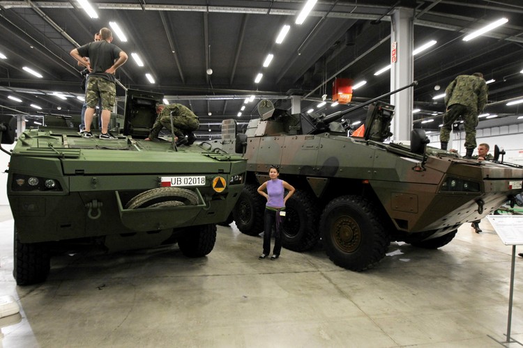 Kołowy Transporter Opancerzony Rosomak 04.09.2013 Kielce. Międzynarodowy Salon Przemysłu Obronnego (MSPO) . Fot. Jarosław Kubalski / Agencja Gazeta