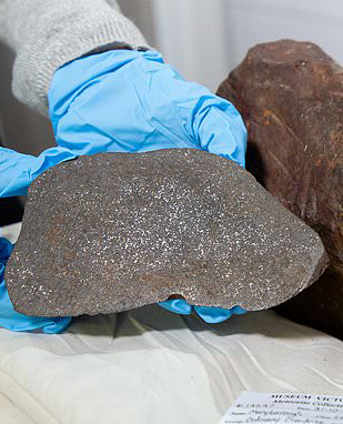 Múzeum má k dispozícii aj niekoľko ďalších meteoritov.