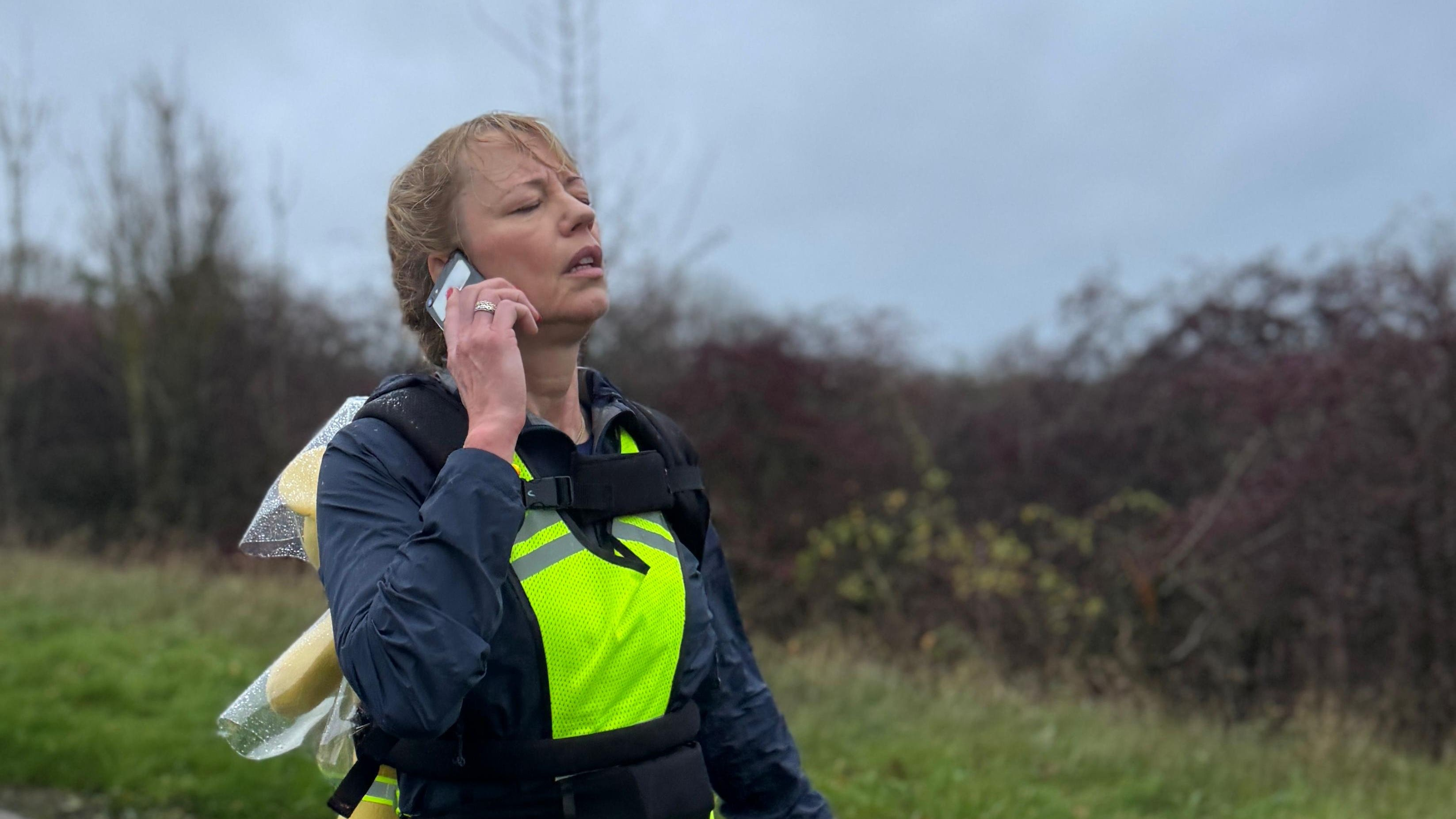 Sara Cox completes five marathons in five days, raising £7 million